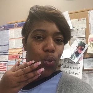 Meet your Posher, Carrie